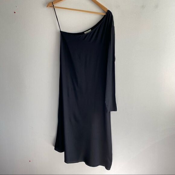 Ryan Roche black silk one shoulder long sleeve drape straight a-line midi dress - Picture 2 of 6